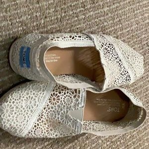 Toms lace cream sneakers